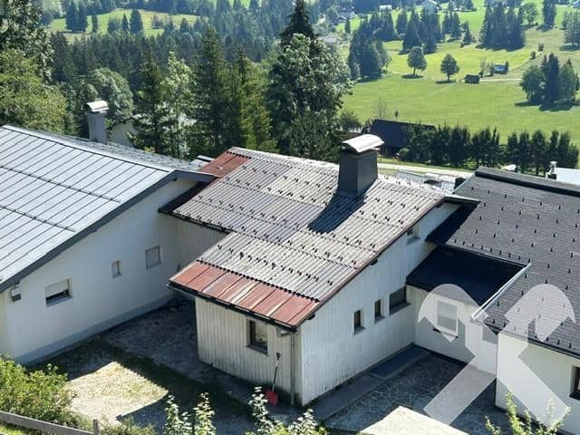 Ferienwohnung with direct piste access and terrace