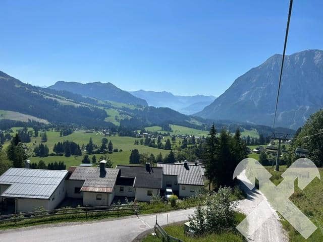 Ferienwohnung with direct piste access and terrace