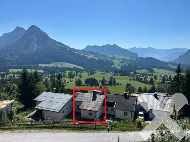 Ferienwohnung with direct piste access and terrace