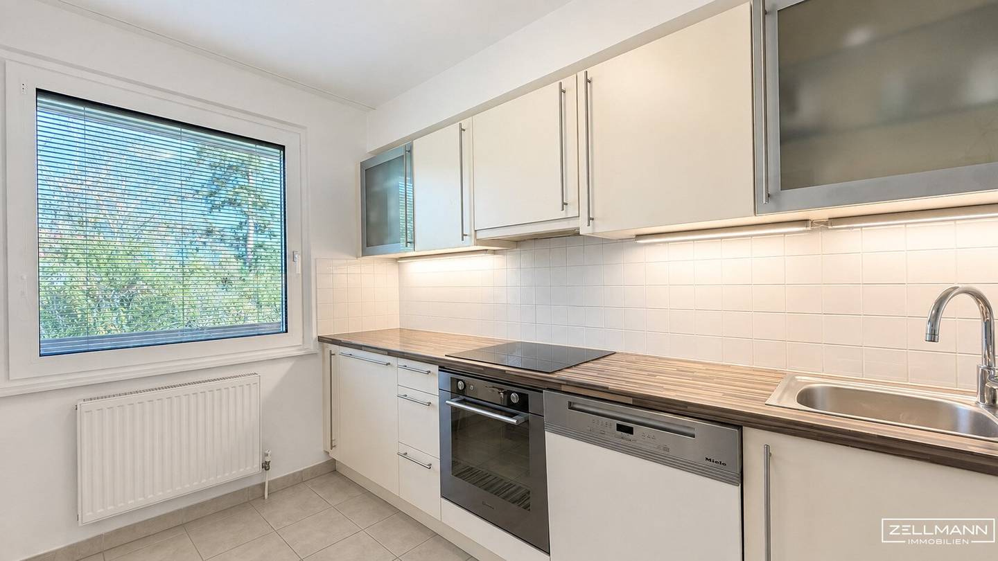 Wohnen im Grünen – gepflegte 3-Zimmer-Wohnung mit Loggia | ZELLMANN IMMOBILIEN