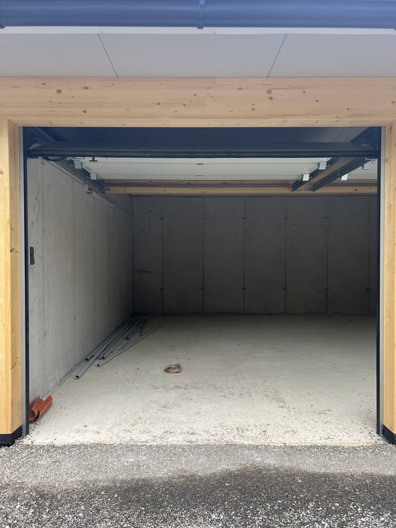Garages on the outskirts of Gleisdorf, new, available immediately, very good location