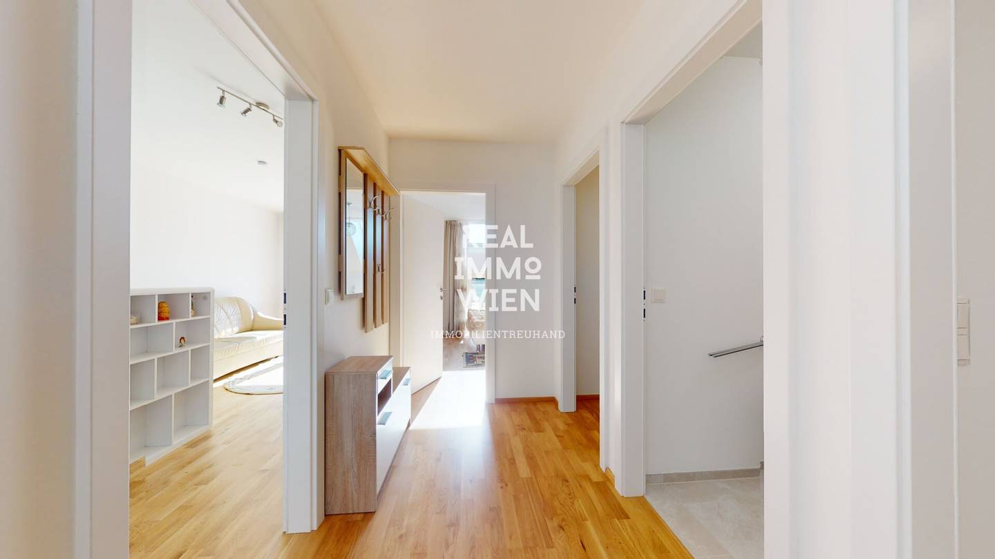 Wunderschöne 2 Zimmerwohnung mit Balkon!!! 360°- 3D Besichtigung!!!