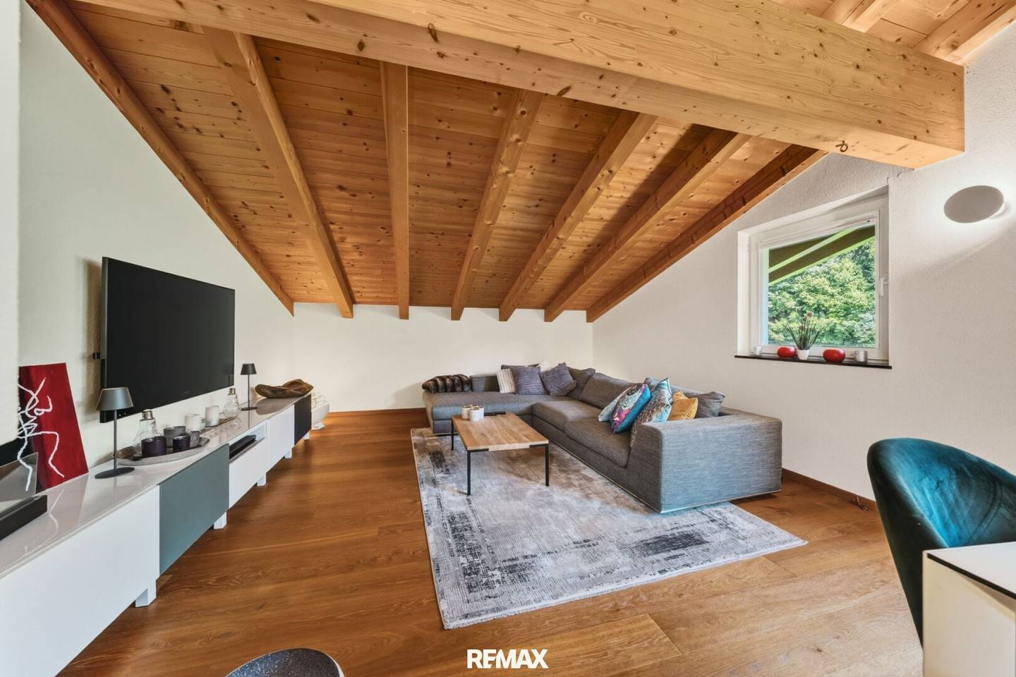 4-room attic apartment with Kaiser view