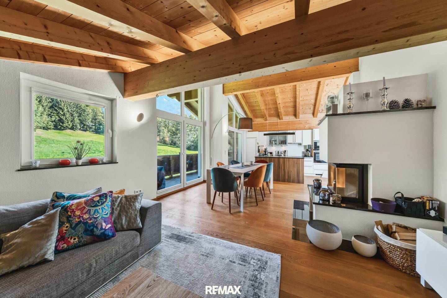 4-room attic apartment with Kaiser view