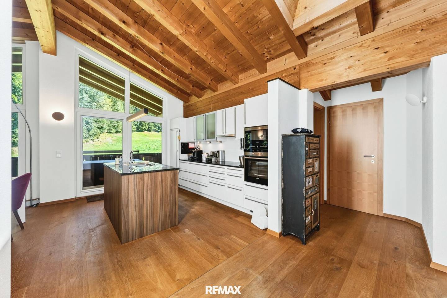 4-room attic apartment with Kaiser view