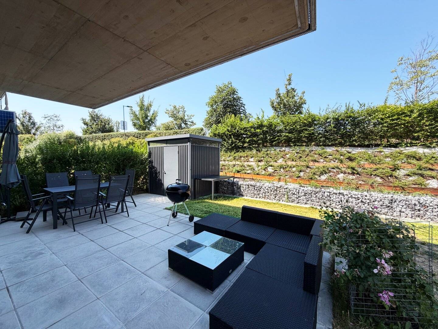 Traumhafte 2-Zimmer-Gartenwohnung mit ca. 159 m² Eigengarten