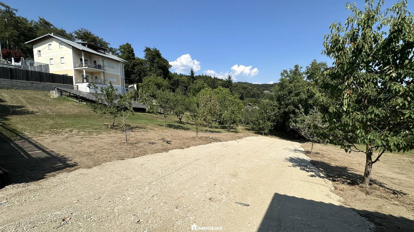 Traumhaftes Baugrundstück in Steyregg – 1.504 m², Panoramablick, teilbar, kein Bauzwang &amp; bereits erschlossen