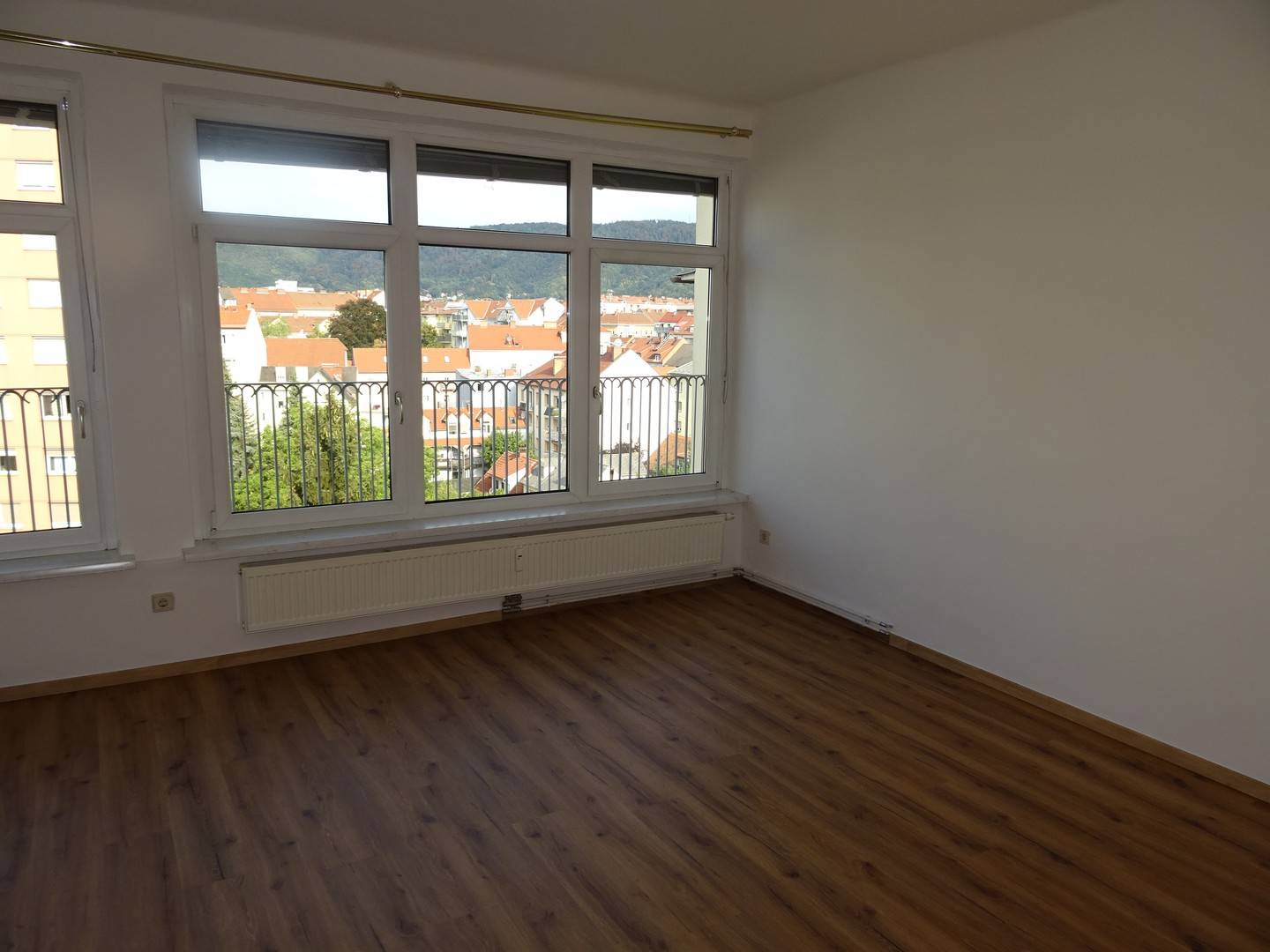 Ruhige hofseitige Wohnung mit Loggia und Lift