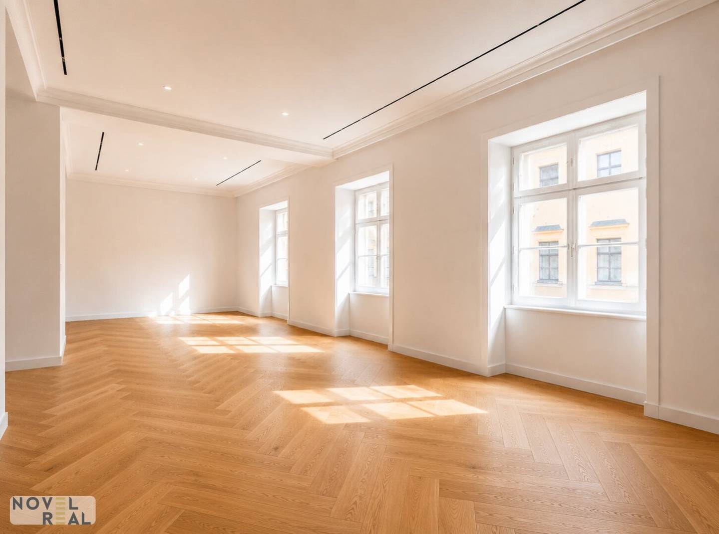 Exclusive elegance in top location: Fully renovated luxury apartment with 4 rooms and 3 bathrooms