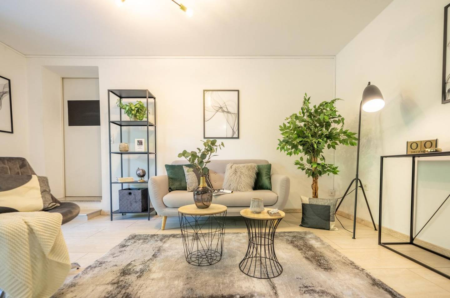 Wohnung mit großer Terrasse und Stazenbachblick