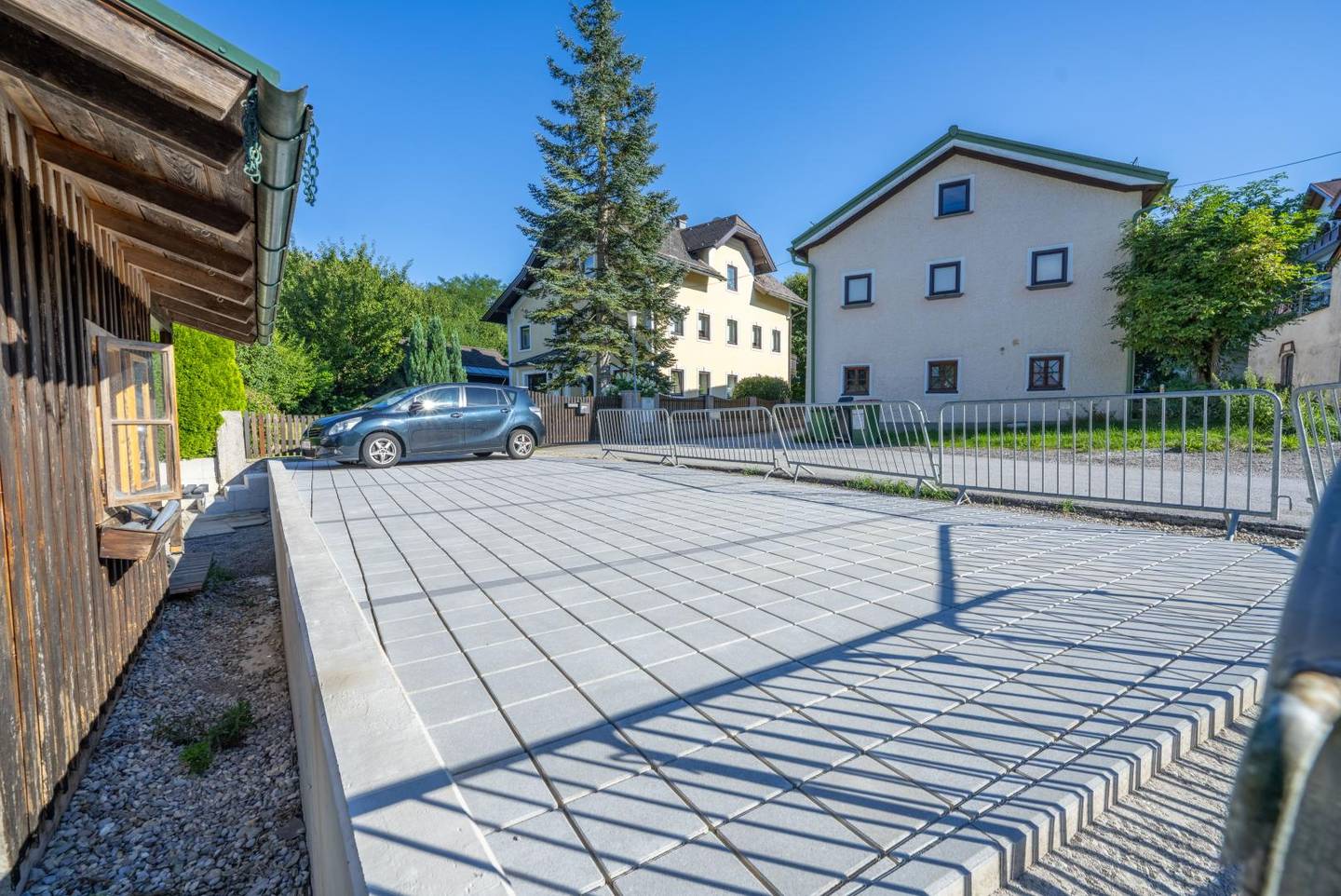Practical parking space near Lötschenparkplatz Apartment