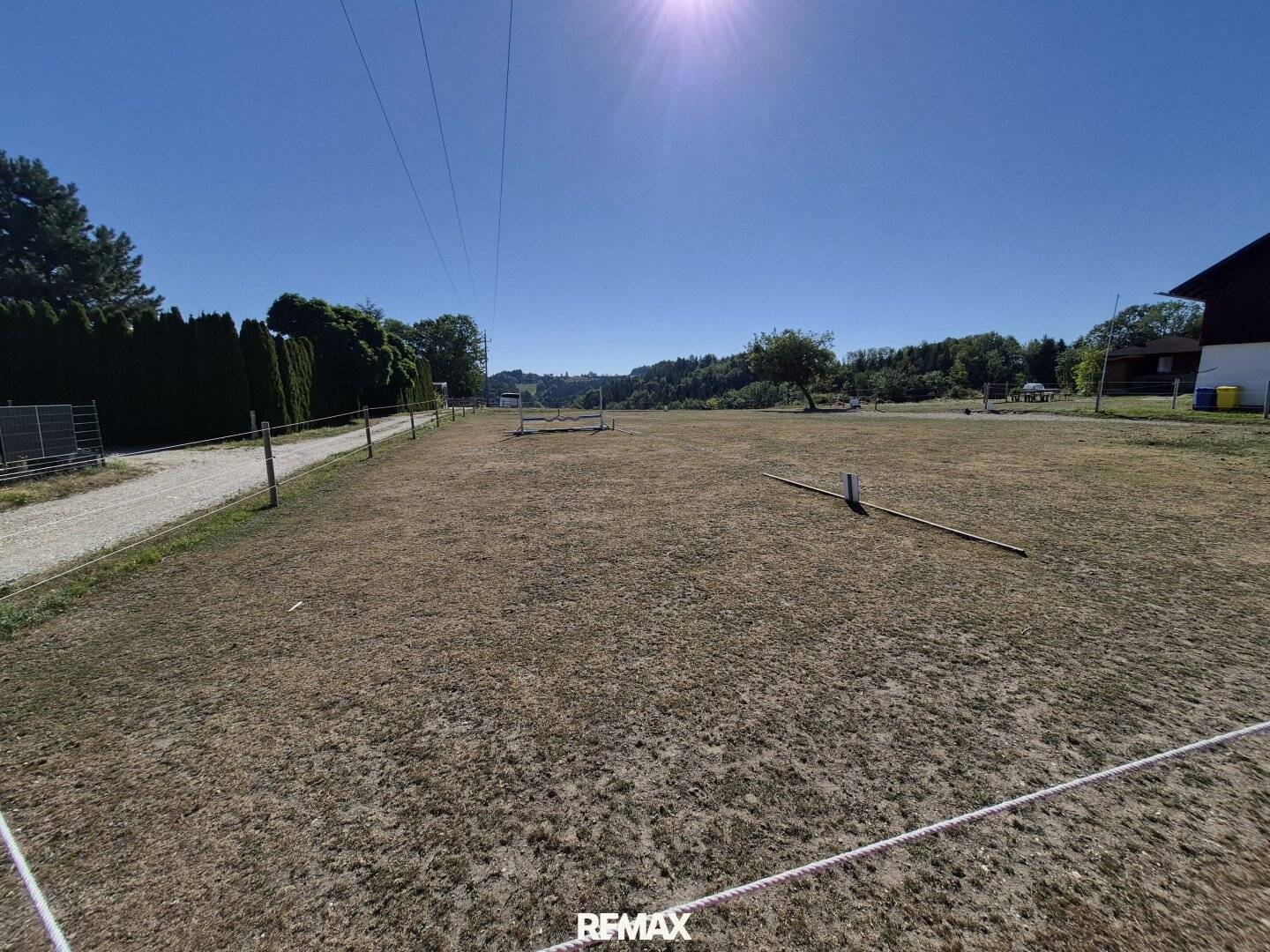 Sunny and level building plot in Mettmach without building obligation