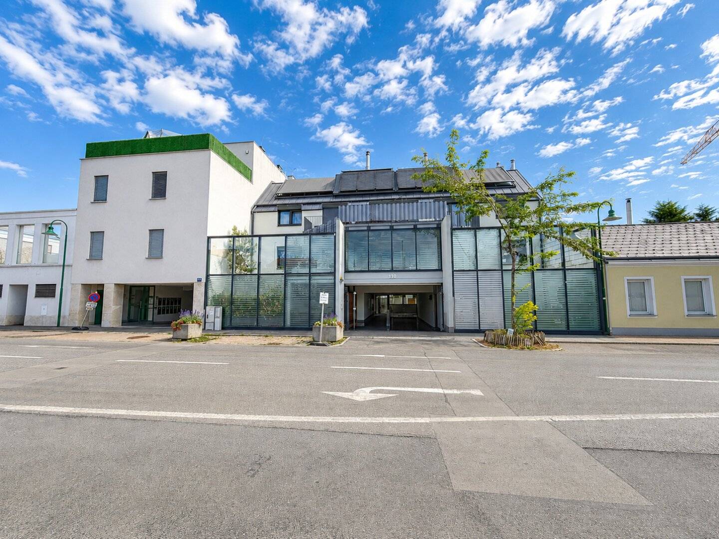 MORE THAN JUST AN APARTMENT | 2 Private Gardens | 2 Terraces | 3 Rooms | approx. 88 m² weighted usable area | Garage