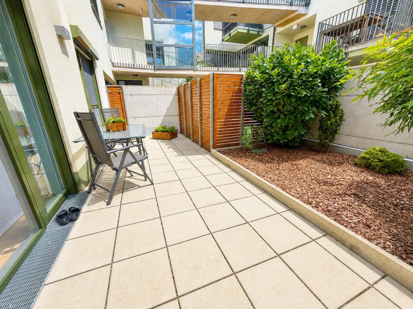 MORE THAN JUST AN APARTMENT | 2 Private Gardens | 2 Terraces | 3 Rooms | approx. 88 m² weighted usable area | Garage