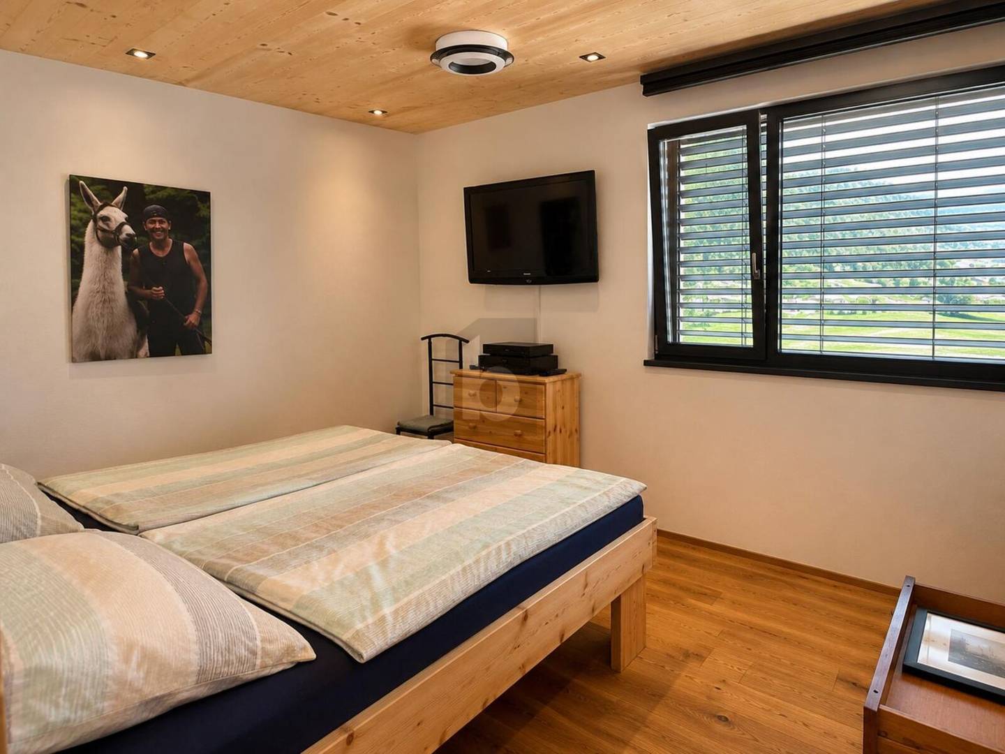 Helle Familienwohnung mit Photovoltaikanlage und Garten