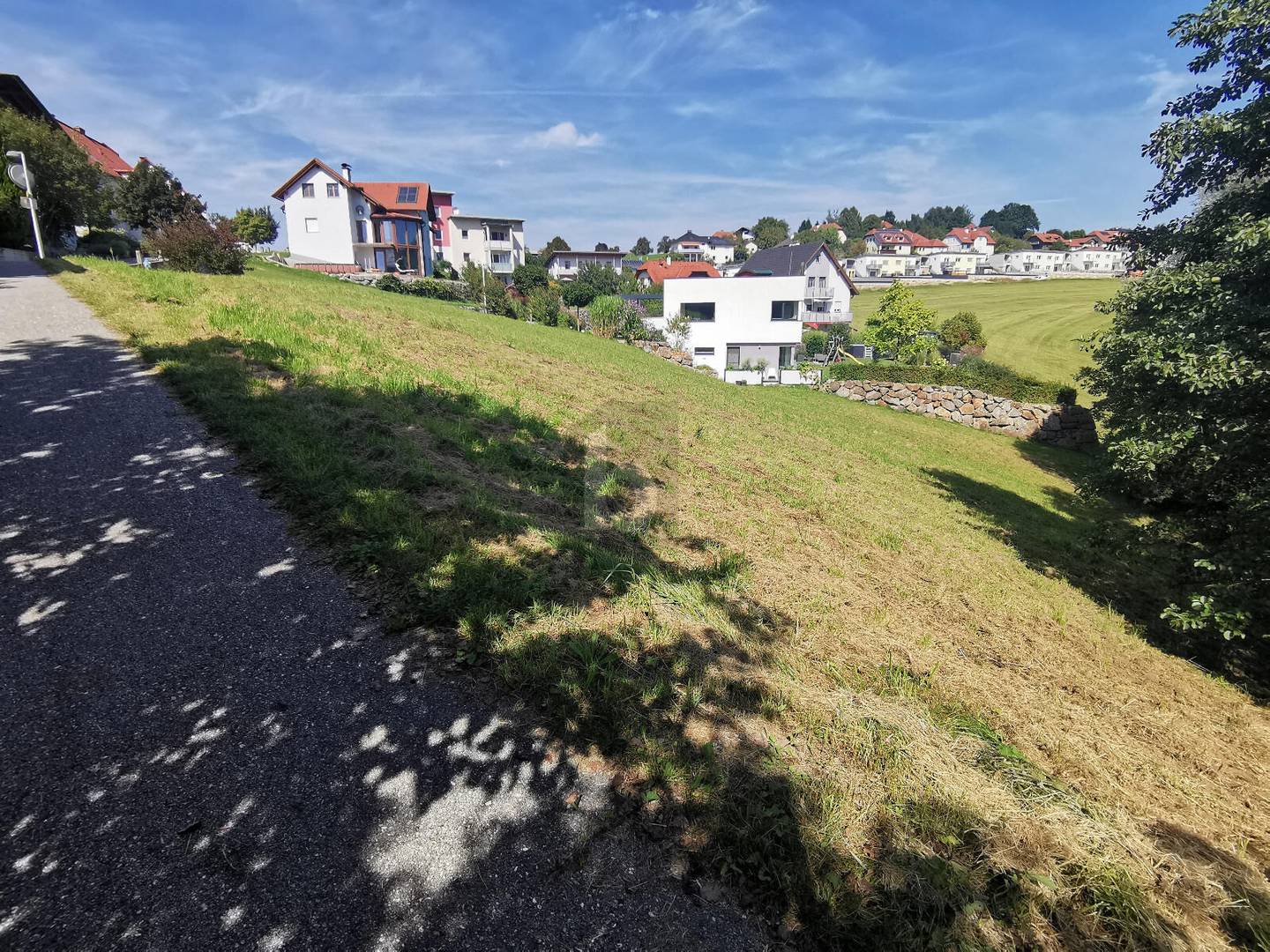 Apartment with approved planning and unobstructed distant view