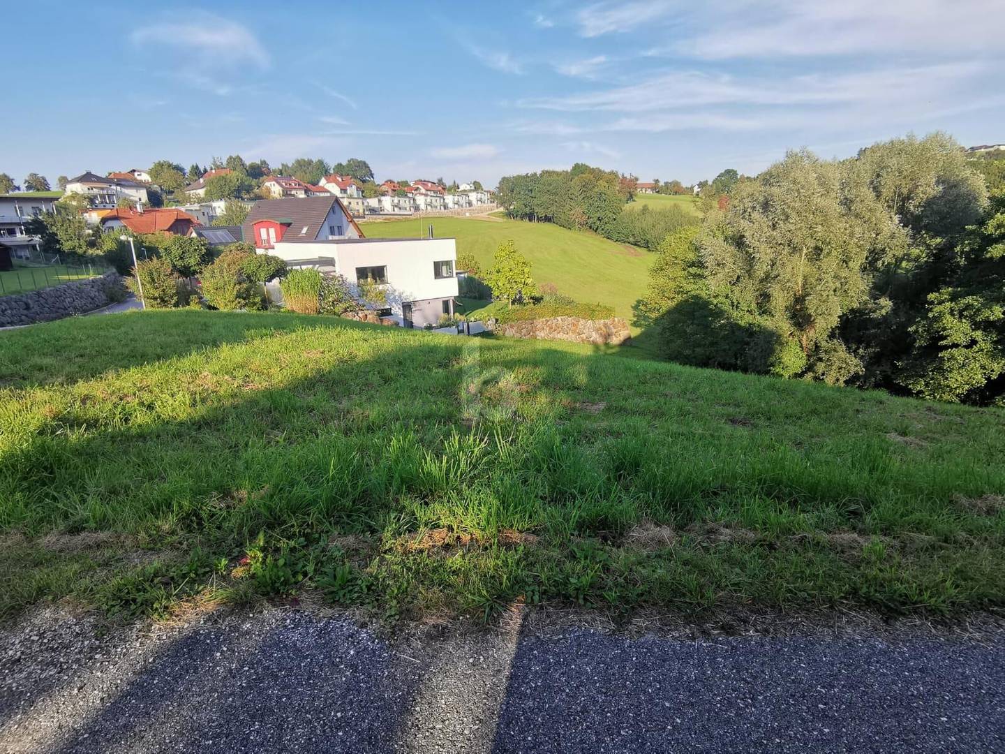 Apartment with approved planning and unobstructed distant view