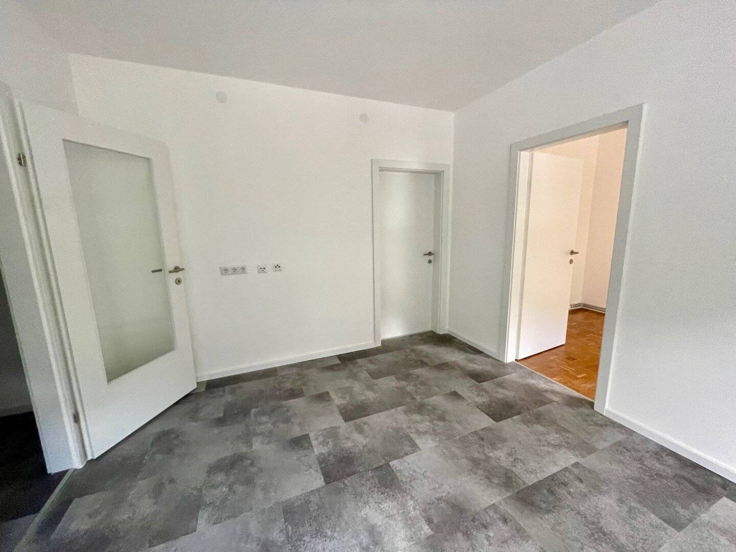 Erstbezug nach Generalsanierung - 2 Zimmer