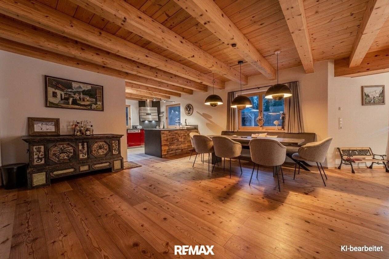Your generous feel-good oasis near the golf course, both "inside" and "outside"