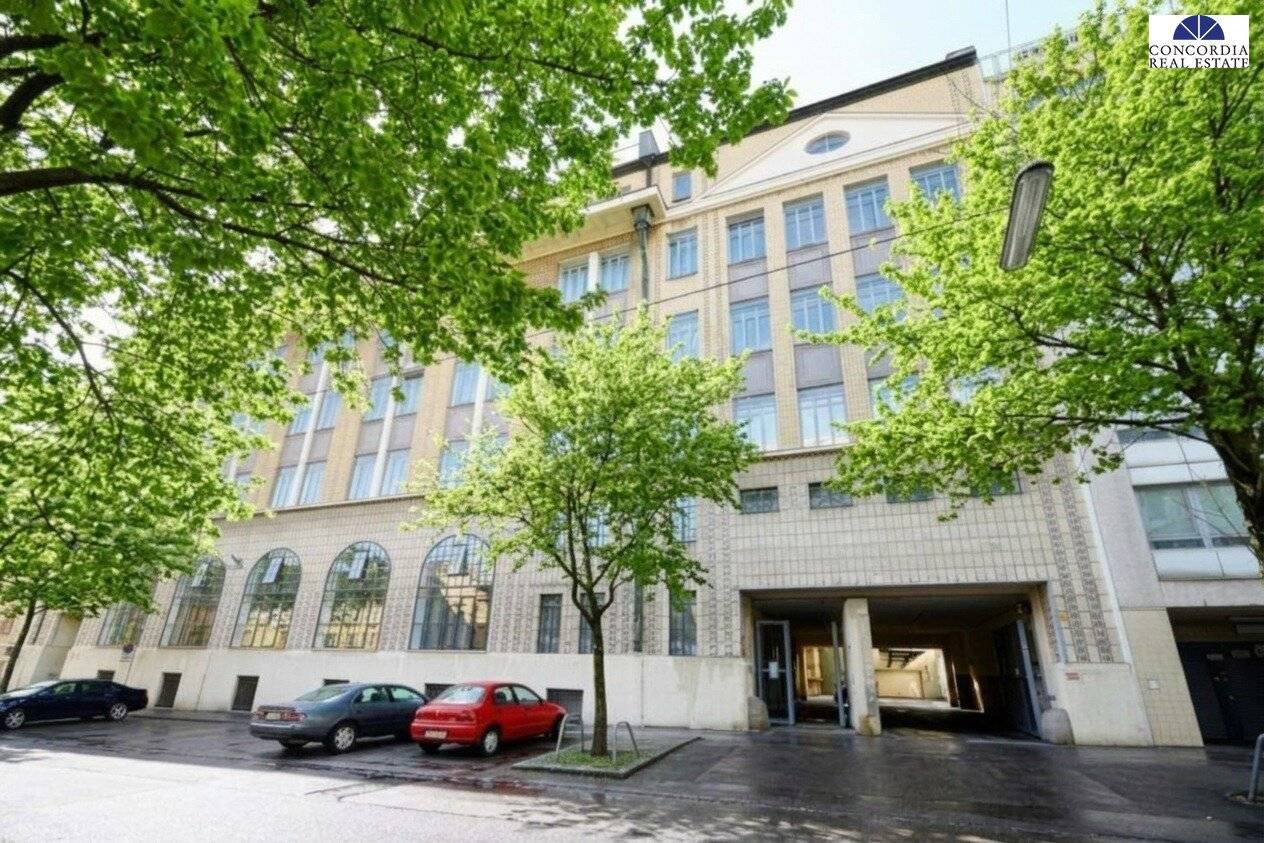 Einzigartige Lagerfläche mit Rampe in Wiener Prachtbau zu mieten