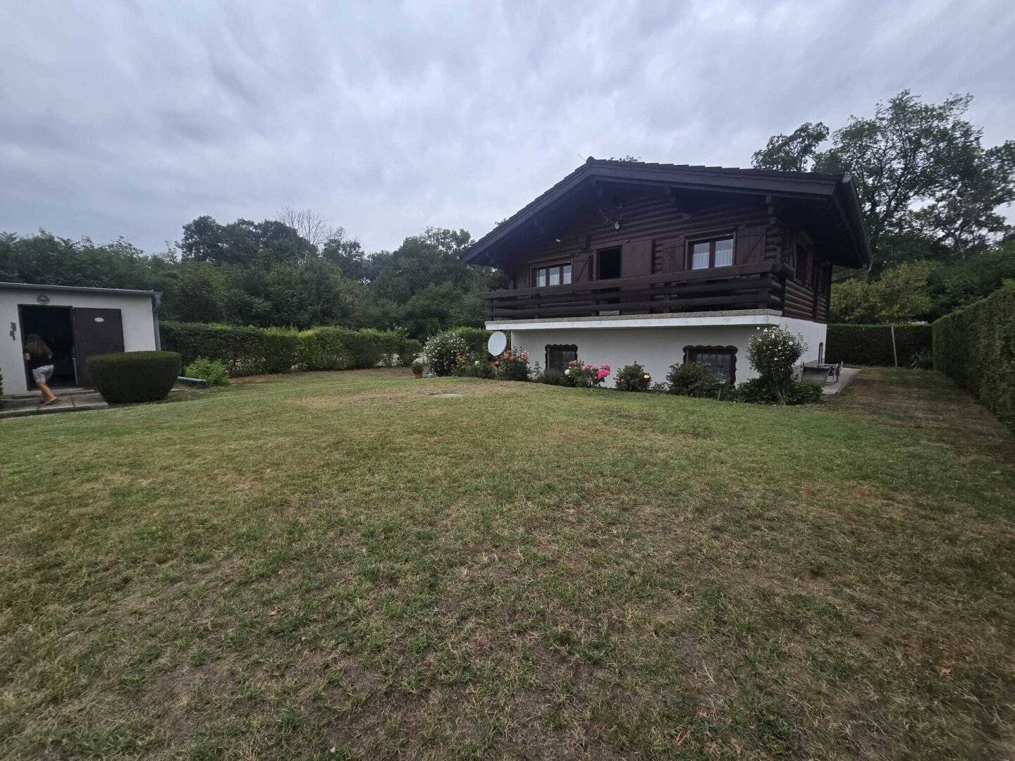 +Haus nahe Schloss Eckartsau: 965m² Grund, 4-Zimmer-Haus mit Wohn-Essküche,+ Kamin &amp; Sauna+ Garage+