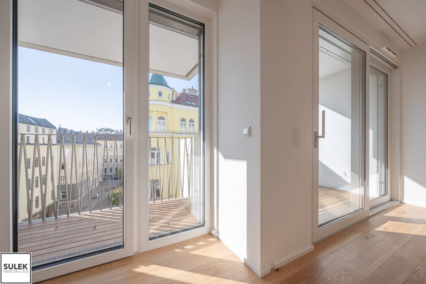 from November South-facing apartment for singles and couples with loggia on the 3rd floor Second occupancy