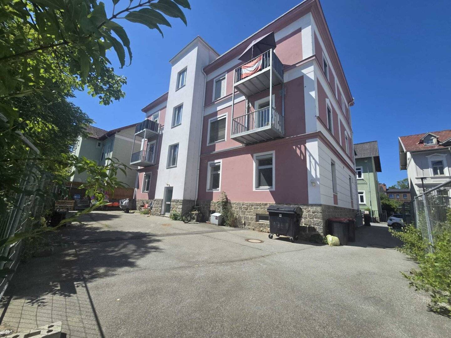 Modern single gem with geothermal heating in the heart of Gmünd