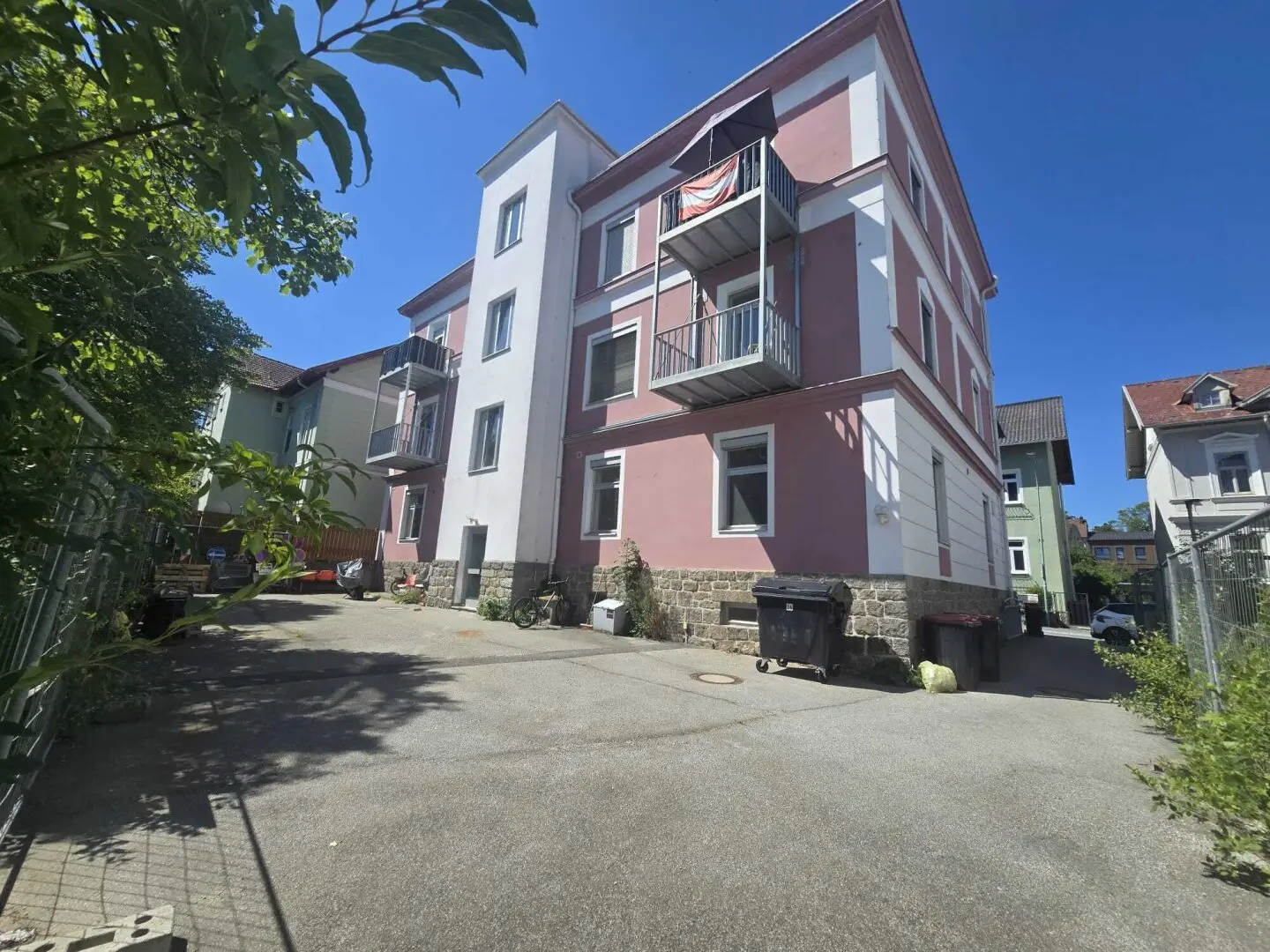 Modern single gem with geothermal heating in the heart of Gmünd