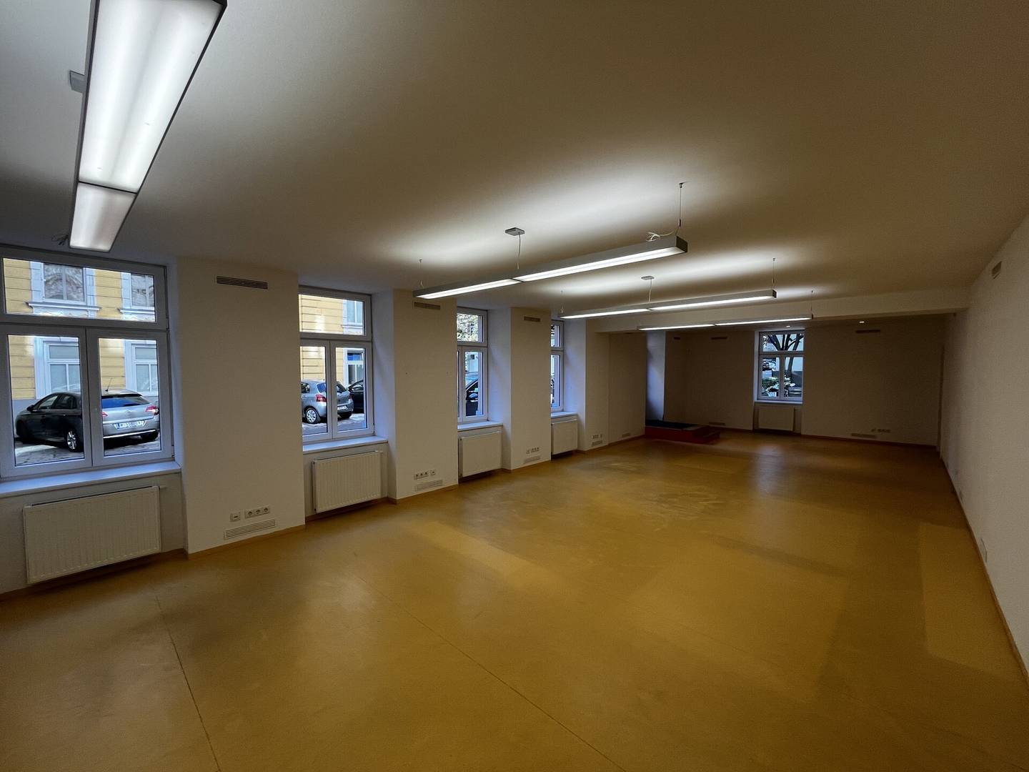 Helle Erdgeschosswohnung in Ecklage am Donaukanal