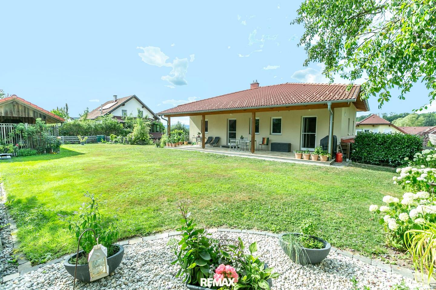 Großzügiges Einfamilienhaus in ruhiger Grünlage!