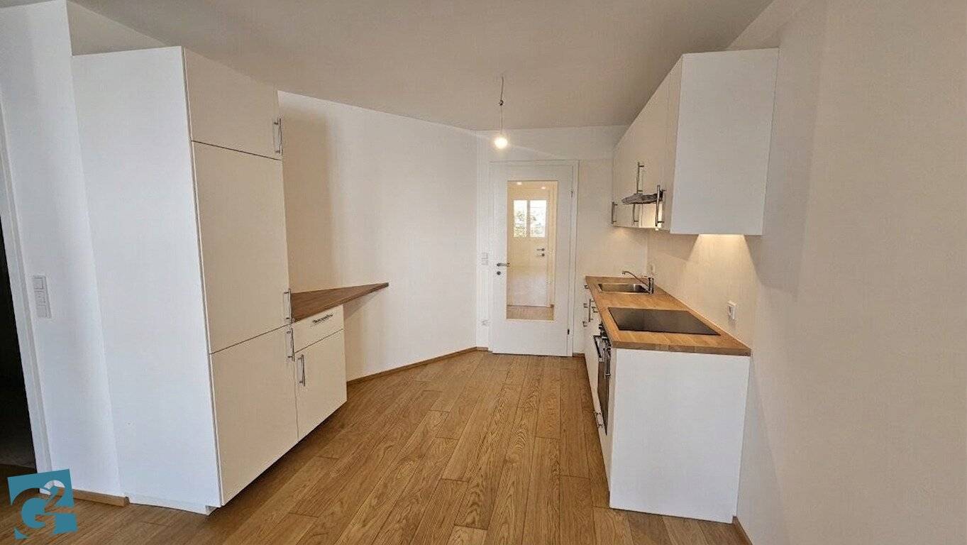 Top equipped 3 room apartment including car parking space Near U1 / Karlsplatz / Naschmarkt