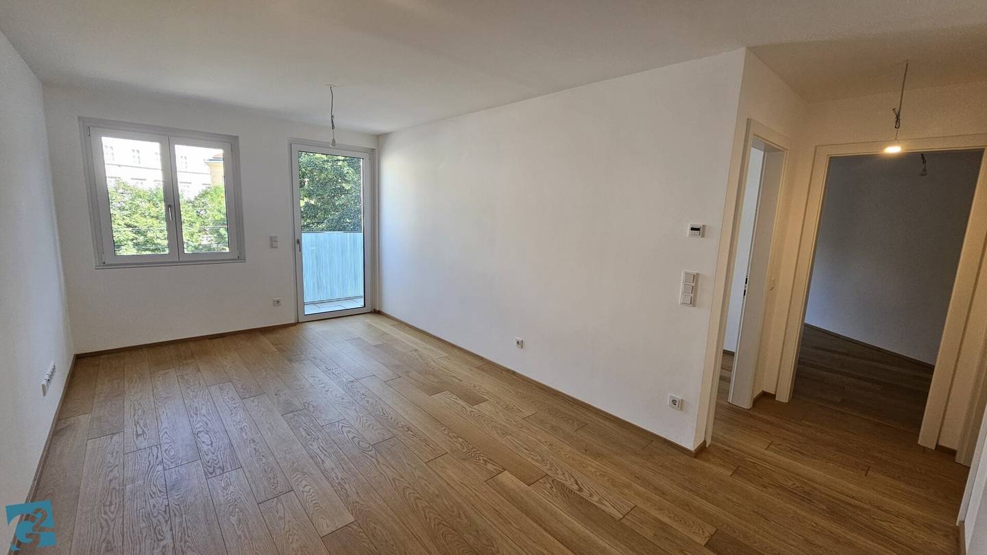 Top equipped 3 room apartment including car parking space Near U1 / Karlsplatz / Naschmarkt