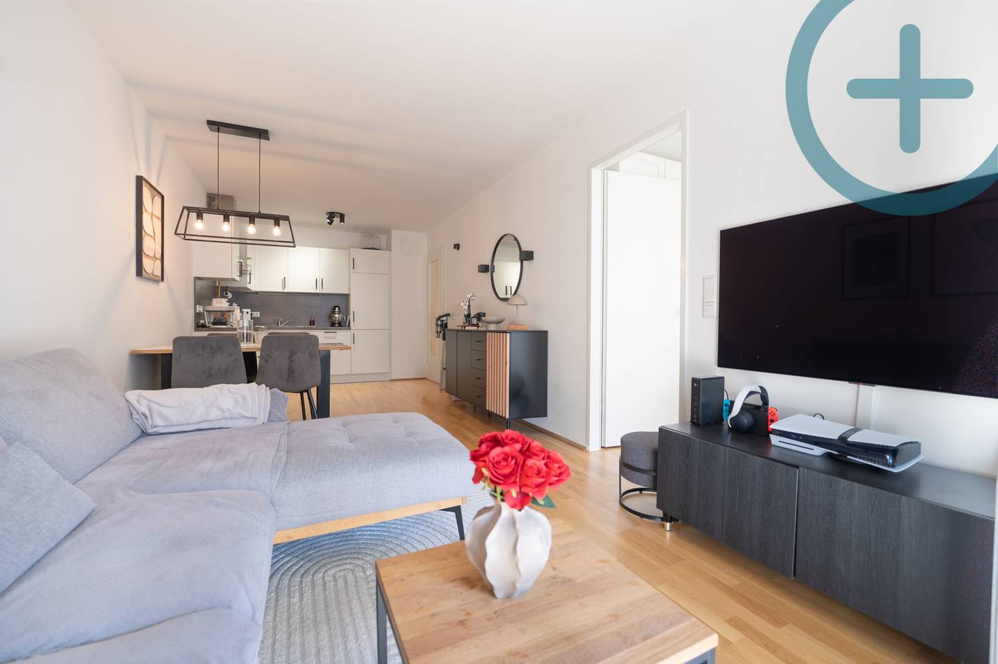 Investment apartment with large balcony and lift