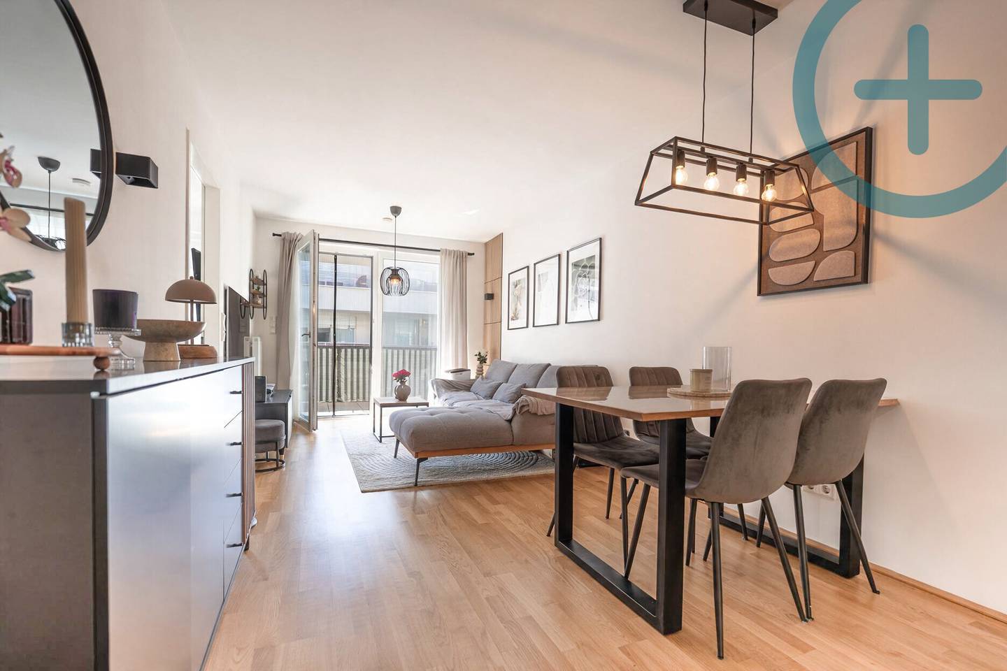 Investment apartment with large balcony and lift