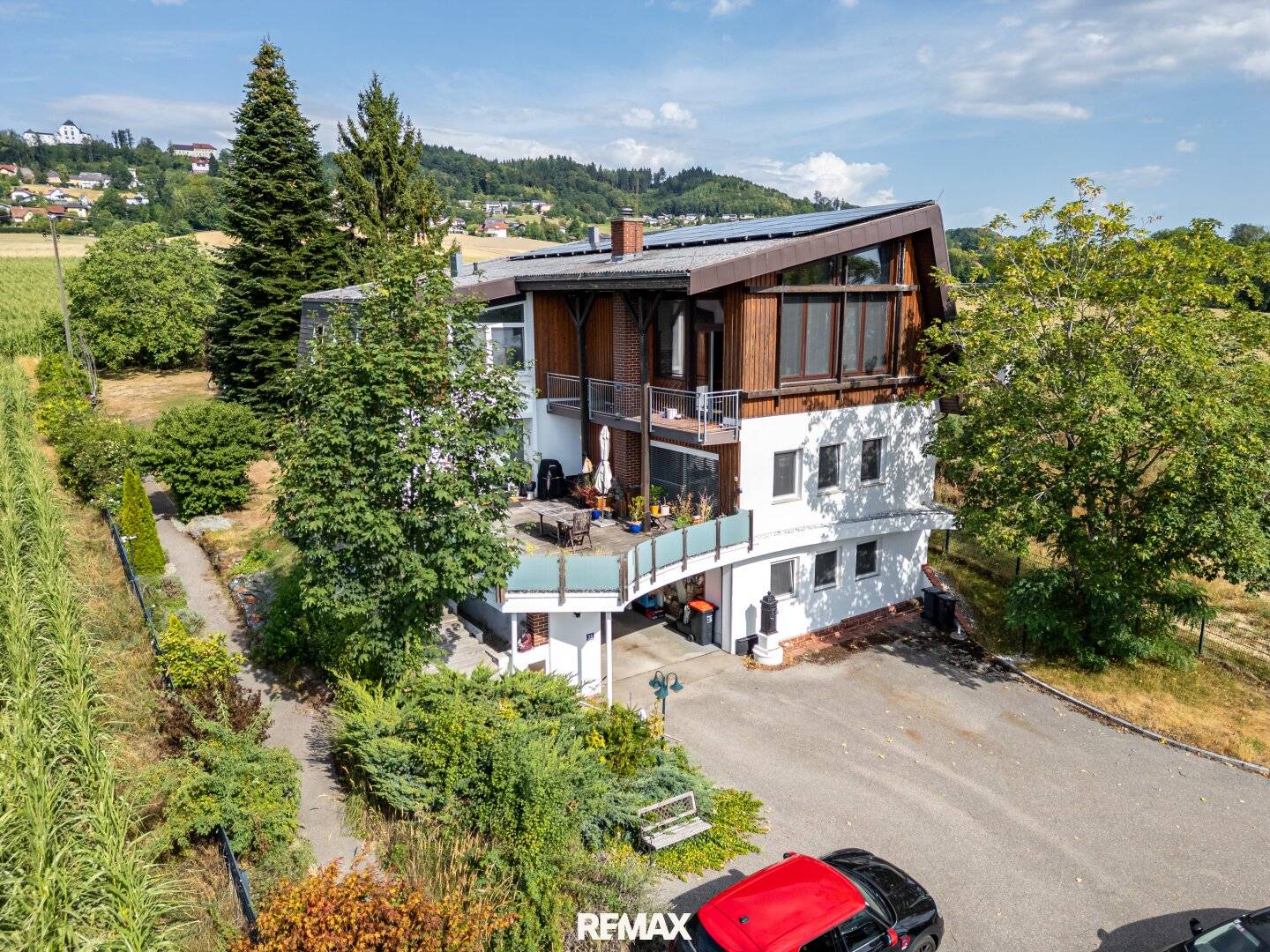 Exklusives Anwesen mit Villa und großzügigem Grundstück in Wolfsegg am Hausruck