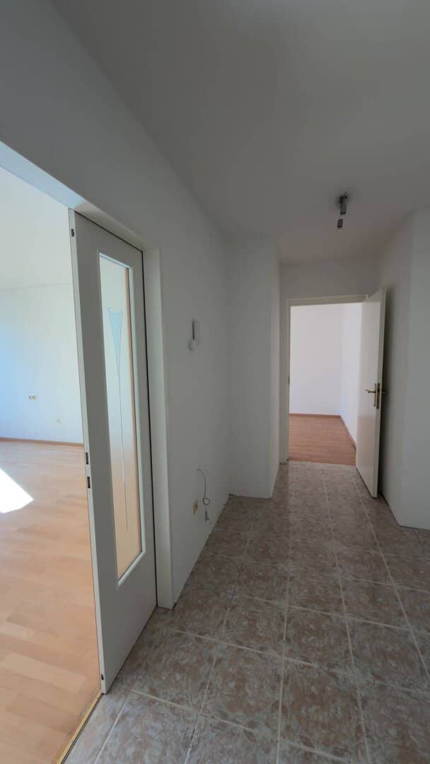 Charmante 2-Zimmer Wohnung mit Balkon &amp; Garage im 10. Bezirk