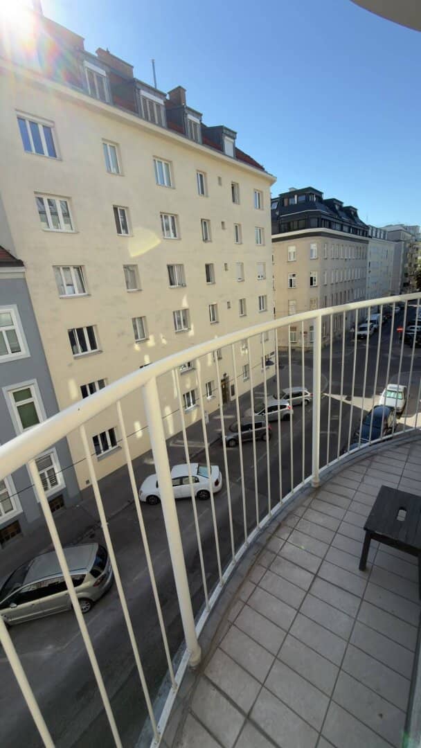Charmante 2-Zimmer Wohnung mit Balkon &amp; Garage im 10. Bezirk