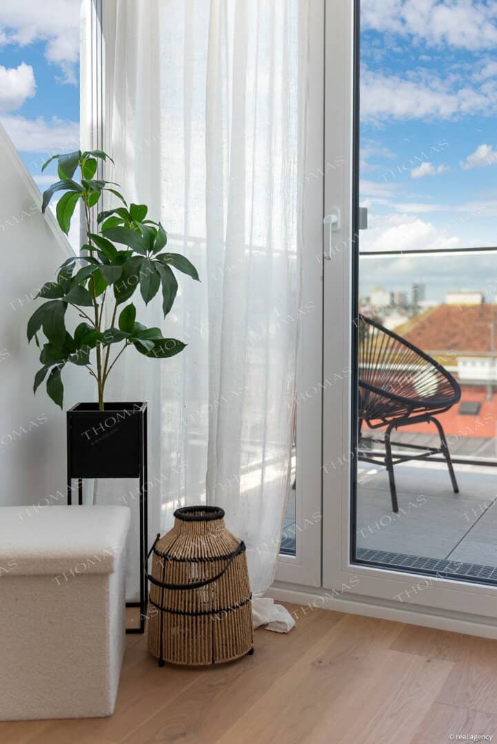 Exclusive penthouse maisonette with two terraces and distant view - first occupancy