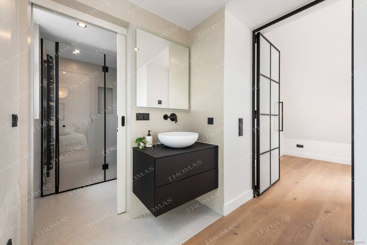 Exclusive penthouse maisonette with two terraces and distant view - first occupancy