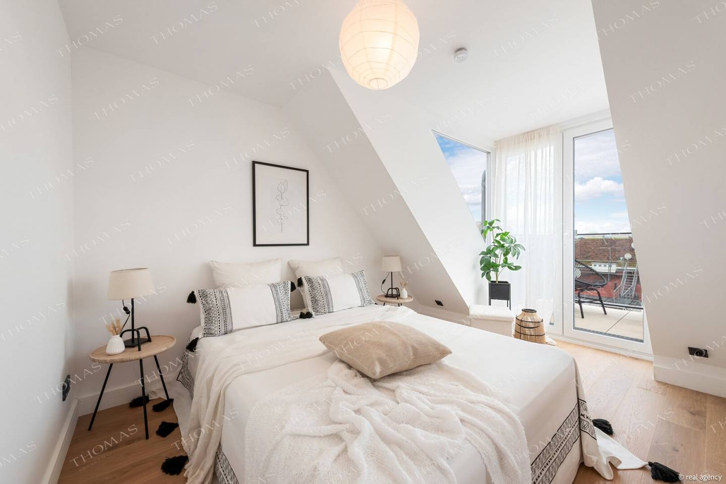 Exclusive penthouse maisonette with two terraces and distant view - first occupancy