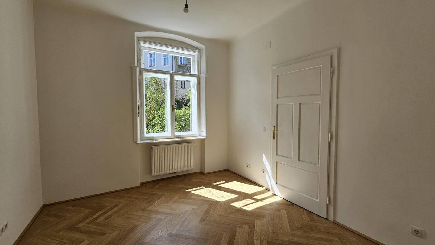 Gersthof/Pötzleinsdorf – neu sanierte, unbefristete Altbau-Kleinwohnung mit Grünblick &amp; Gartenidylle!