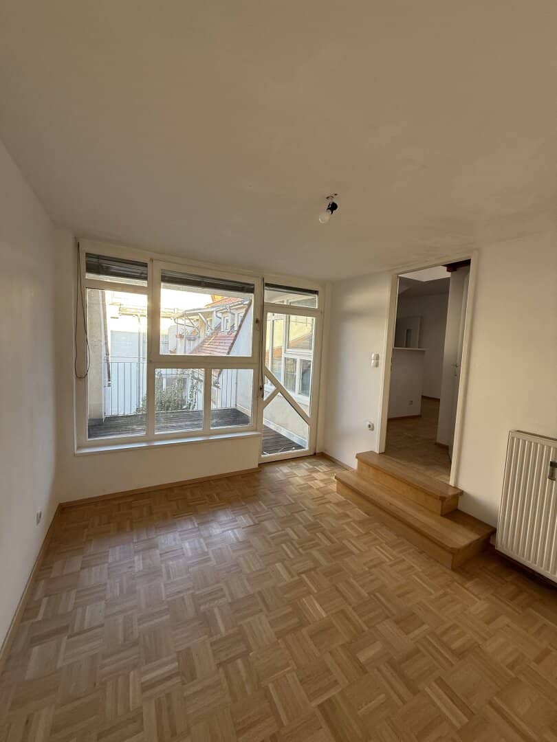 Helle 2-Zimmerwohnung mit Galerie in zentraler Lage
