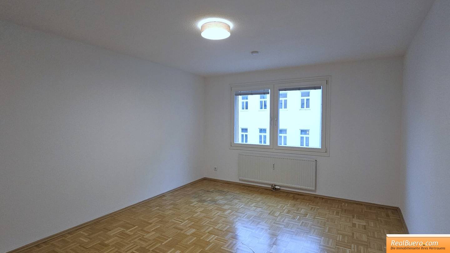 SERVITENVIERTEL: ZENTRAL BEGEHBARE 4 ZIMMERWOHNUNG IN DER SCHUBERTGASSE