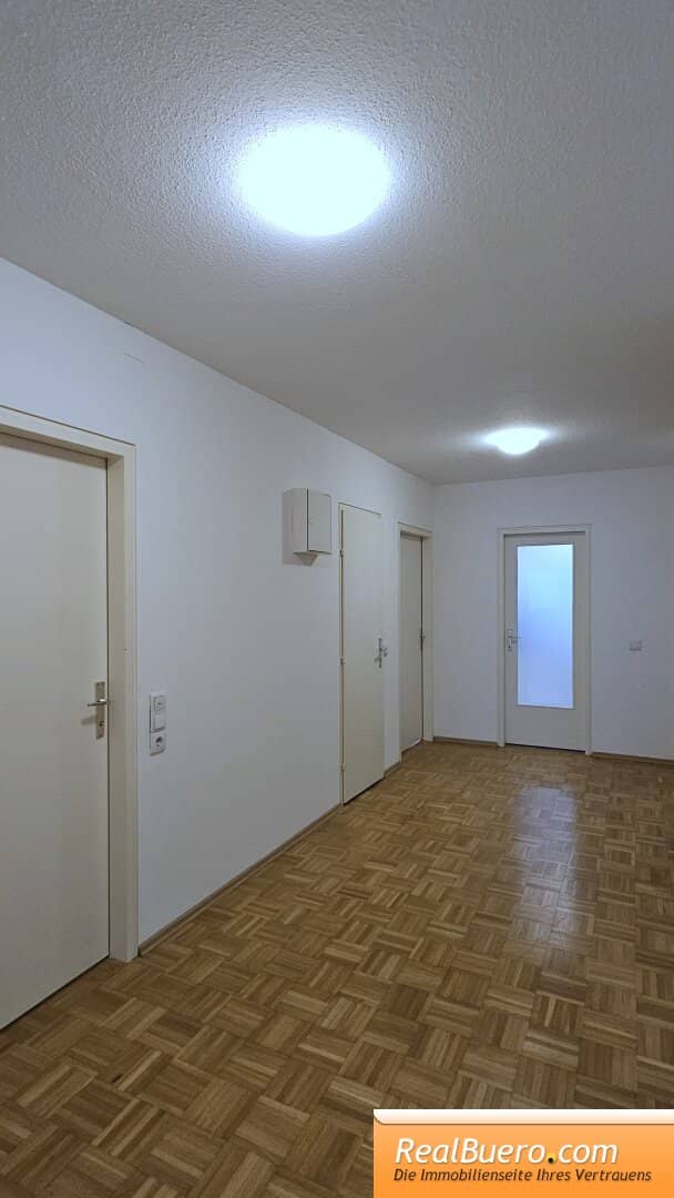 SERVITENVIERTEL: ZENTRAL BEGEHBARE 4 ZIMMERWOHNUNG IN DER SCHUBERTGASSE