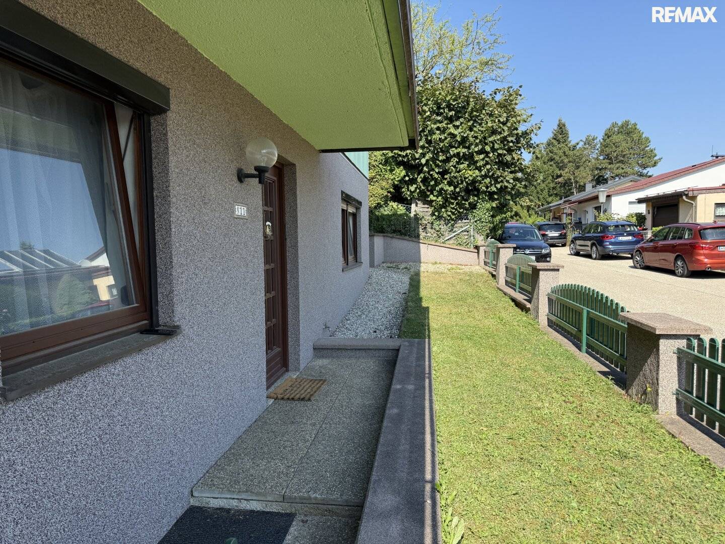 Sonnenseite! Einfamilienhaus in Wöllersdorf mit Garten, Garage, Terrasse und Platz für die ganze Familie!