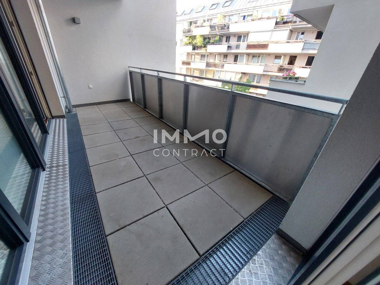 Unbefristet. Moderne, attraktive Wohnung mit großer Loggia  in der Laxenburgerstraße