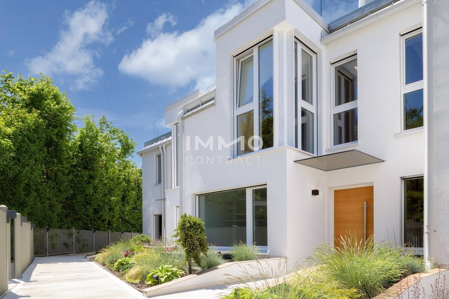 LEBEN AM TOR ZUR NATUR- EXCLUSIVES TOWNHAUS in Ober St.Veit !