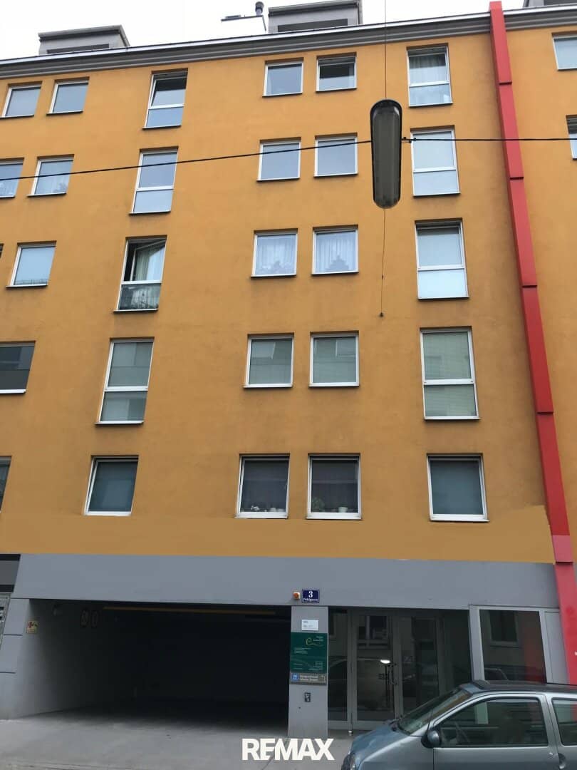 New build condominium with balcony to the courtyard in Vienna near Meidling station Includes garage space and elevator In sought-after location by the Meidlinger Hauptstraße pedestrian zone approx. 31 m²
