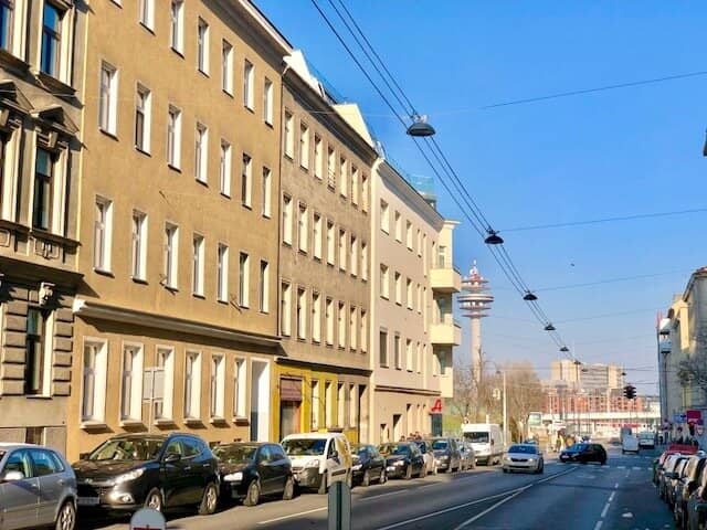 MIETWOHNUNG - Herrliche 3-Zimmer AltbauWohnung -SANIERT! - Nähe Quellenstraße-Hauptbahnhof!
