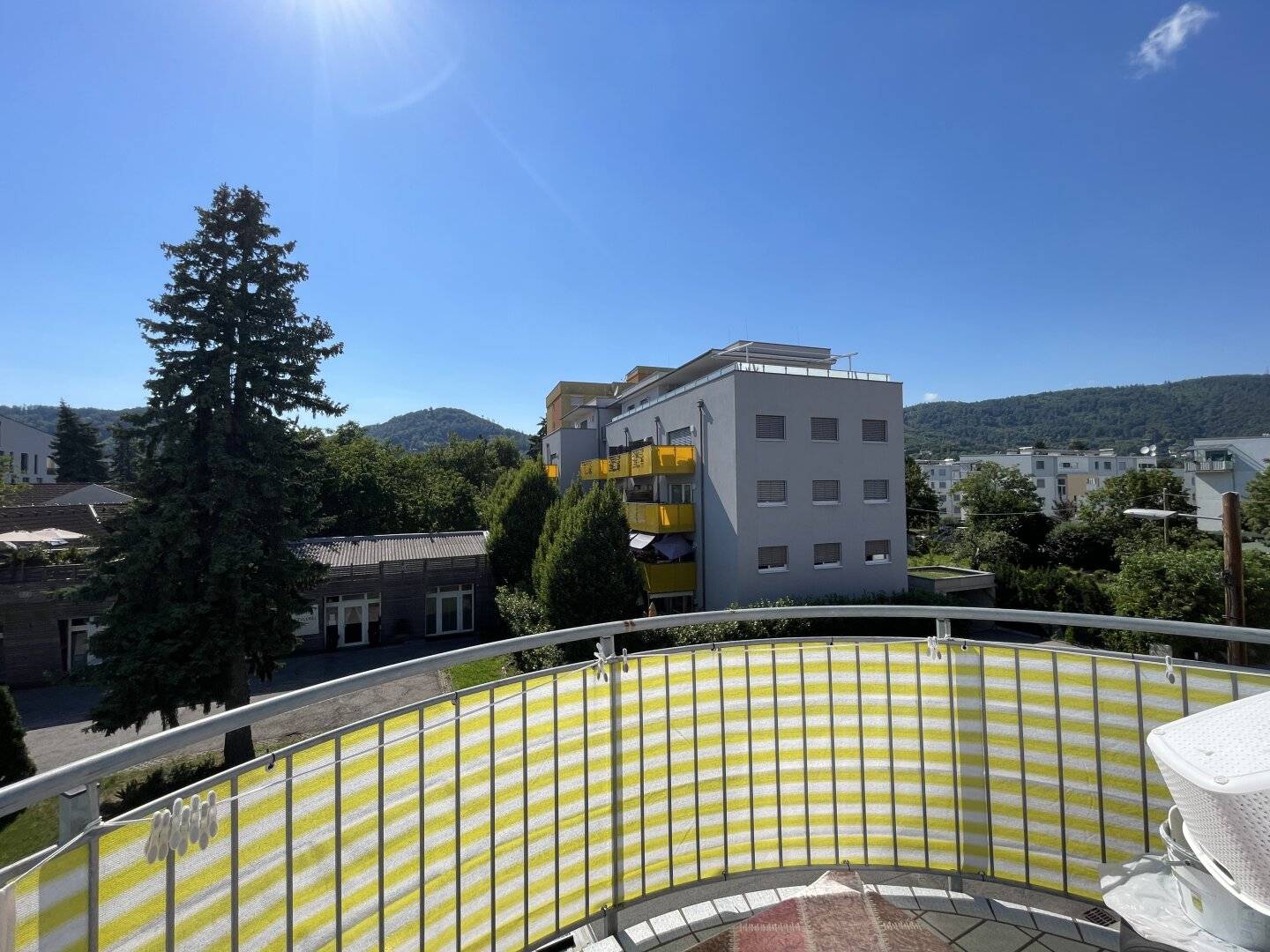 Vermietete 3-Zimmerwohnung mit Balkon zu verkaufen